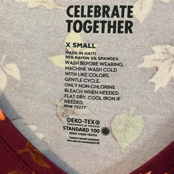 Burgundy fall leaves tee XS NWT - Picture 3 of 3